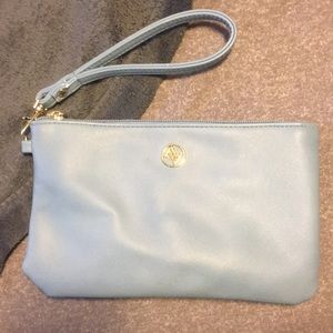 Phone charging wallet